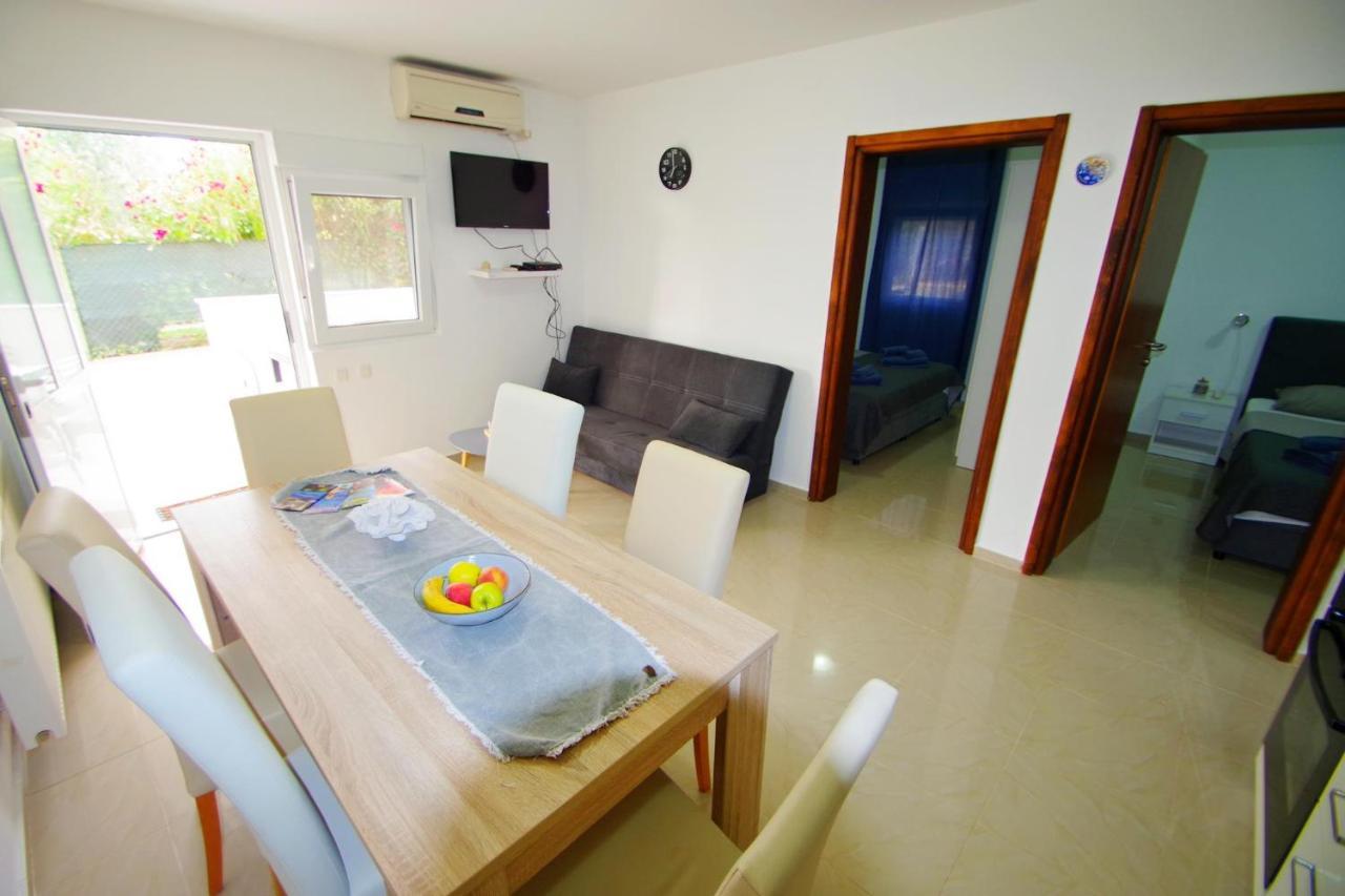 Apartment Pineta In Village Valbandon Kültér fotó