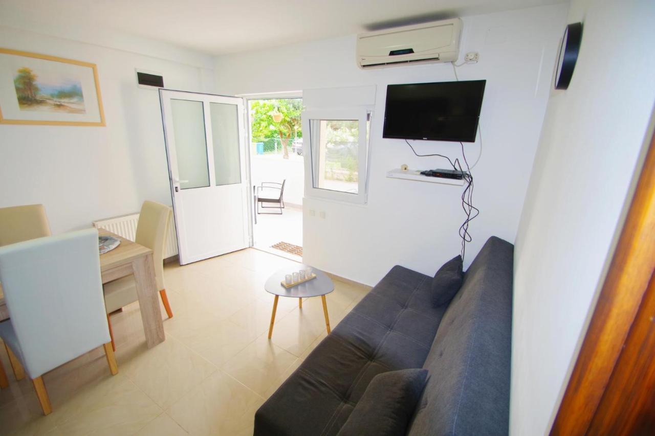 Apartment Pineta In Village Valbandon Kültér fotó