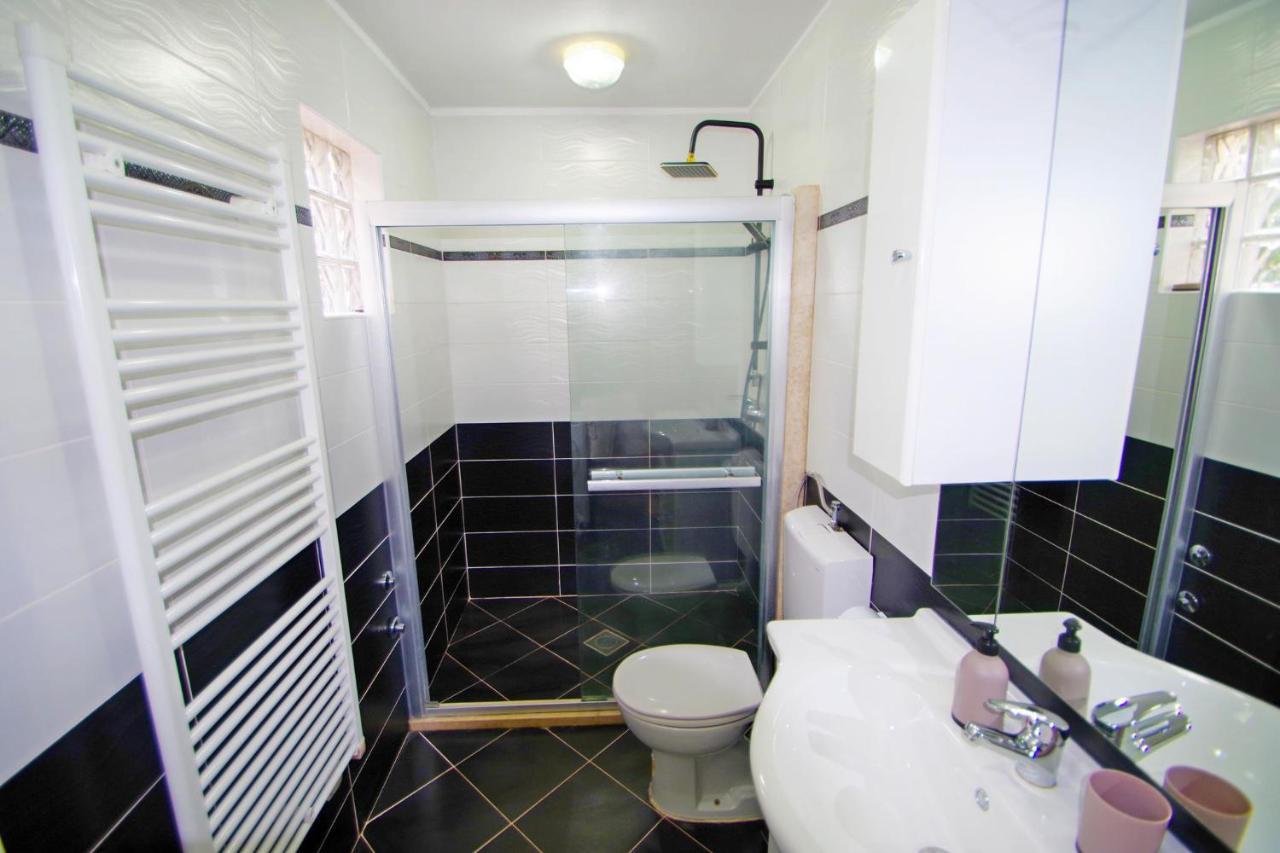 Apartment Pineta In Village Valbandon Kültér fotó