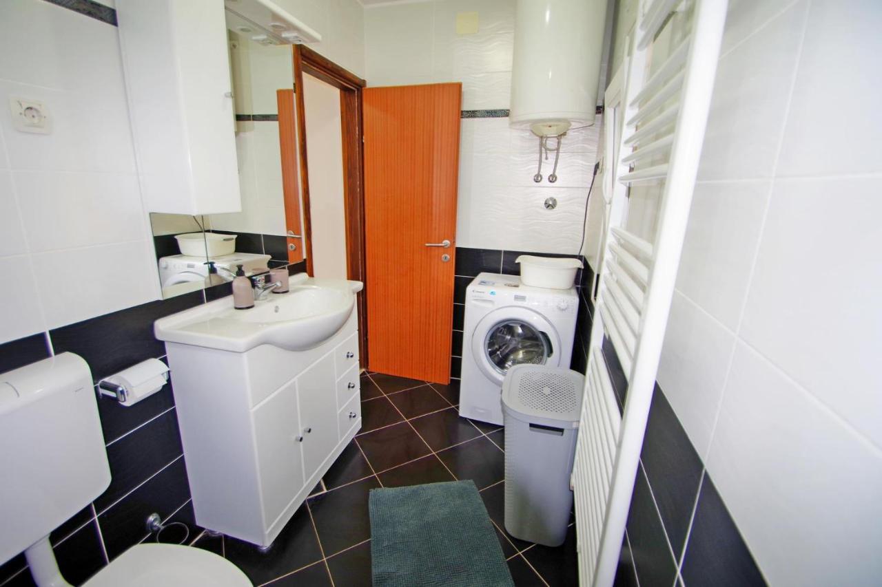 Apartment Pineta In Village Valbandon Kültér fotó